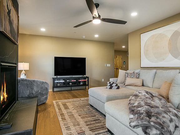5th image of 17 Winter Park Lane 2A #2-A
