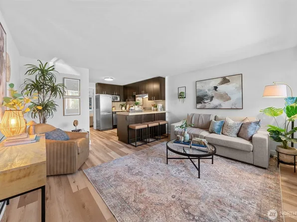 752 Bellevue Avenue E #212, Seattle, WA 98102