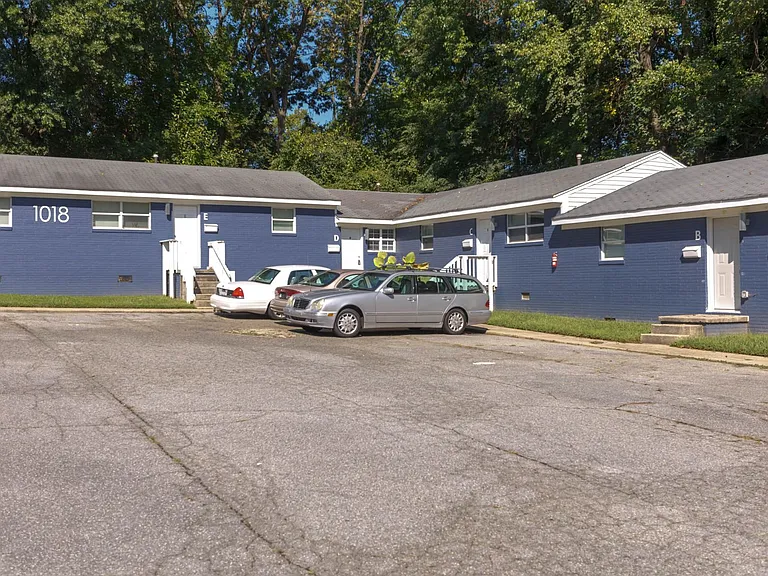 1018 Dillard St — Photo 1