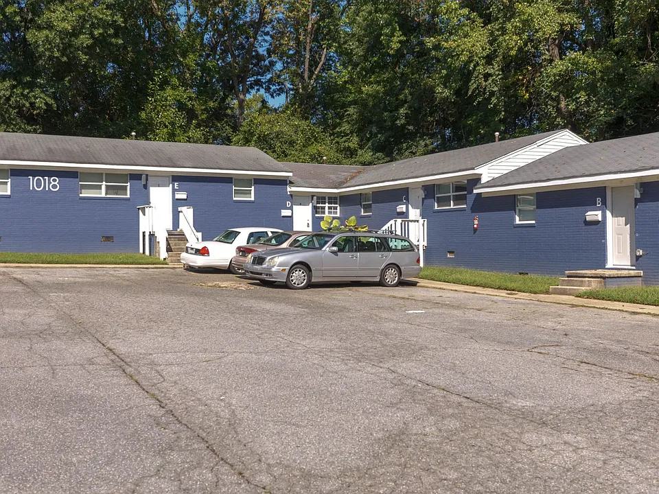 1018 Dillard St