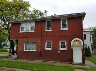 627 Kent St, Rockford, IL 61102