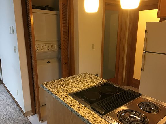 washer/dryer on main