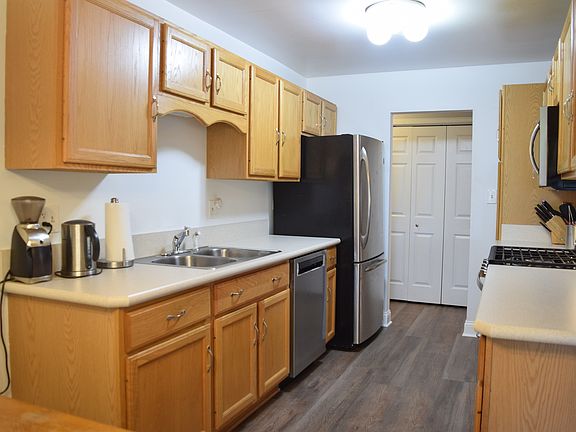 2nd image of 10 Lorraine Ave