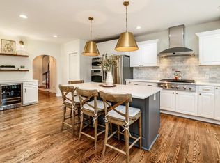 5440 N Shoreland Ave, Whitefish Bay, WI 53217