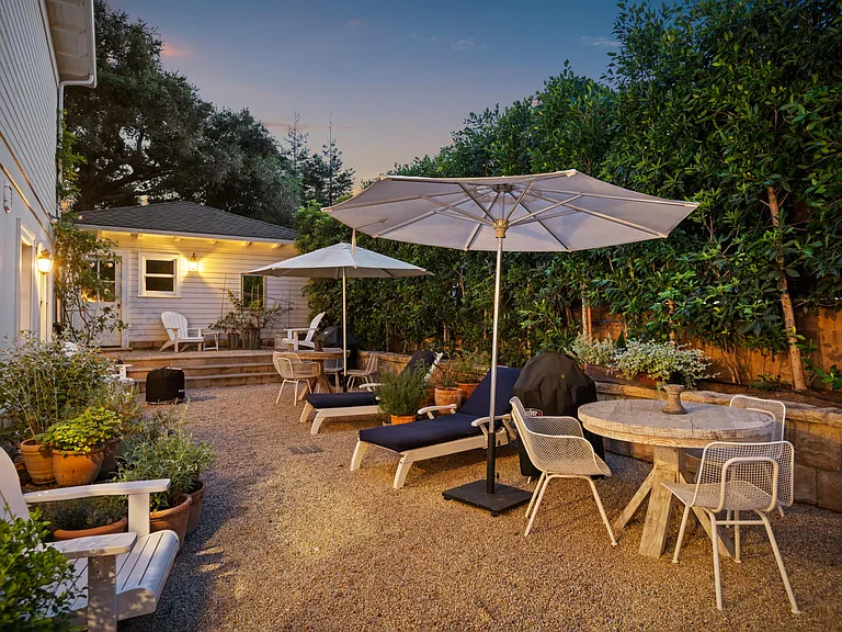 1703 Chapala St #B — Photo 30