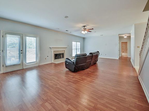 5th image of 731 Cold Creek Dr