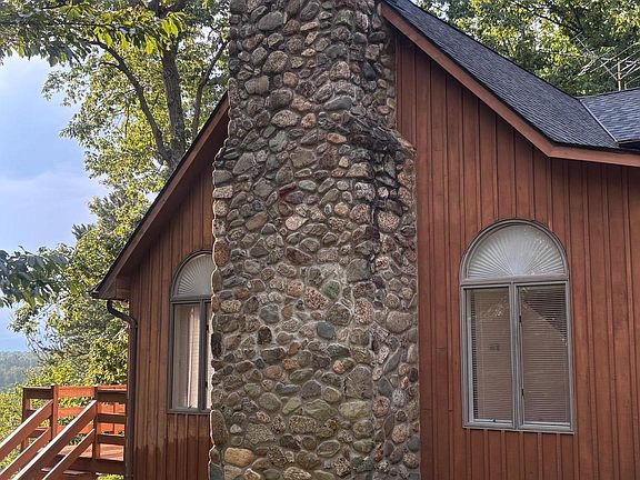 3rd image of 5185 Ridge Rd