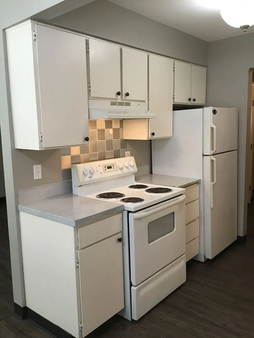 Taylor Place Apartments II — Photo 2