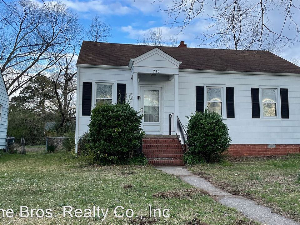 1st image of 216 S Fern Ave