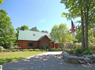 3950 W Cheney Woods Trl, Maple City, MI 49664