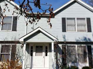 1054 Castlebar Dr #2, North Tonawanda, NY 14120