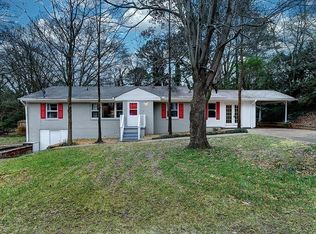 627 Barksdale Dr, Forest Park, GA