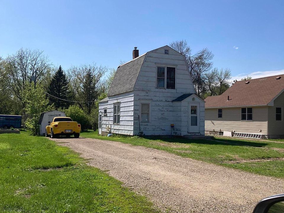1st image of 109 5th Ave S
