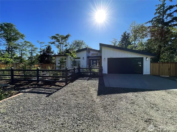 361 Duck Lake Drive SE, Ocean Shores, WA 98569
