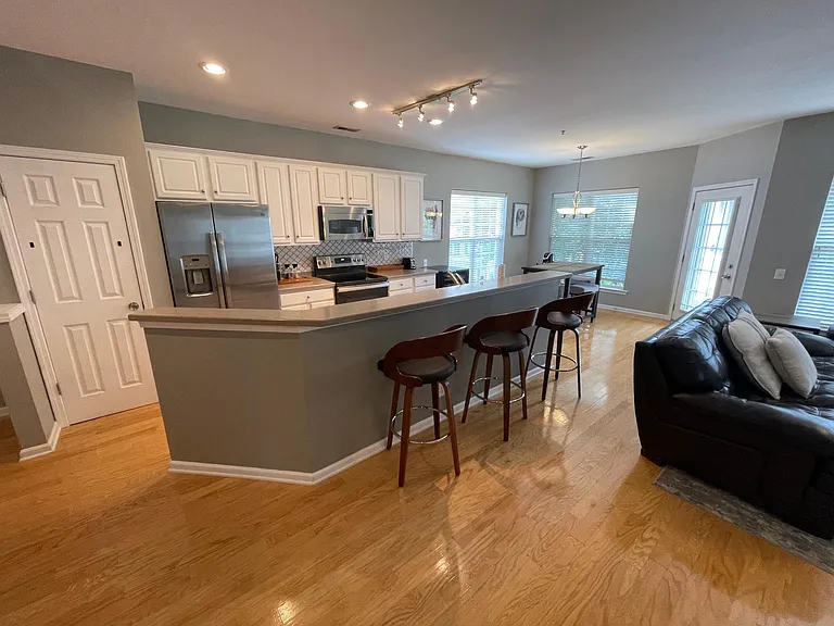 3182 Margellina Dr — Photo 4