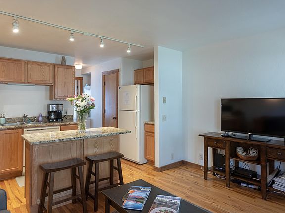 3rd image of 360 N Millward St APT 20