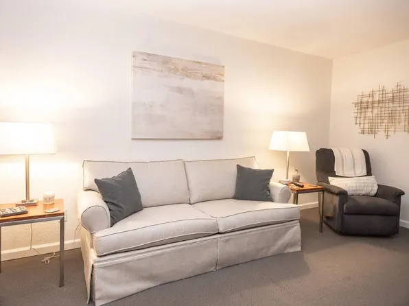 5025 Valleyway Dr, Williamsburg, MI 49690