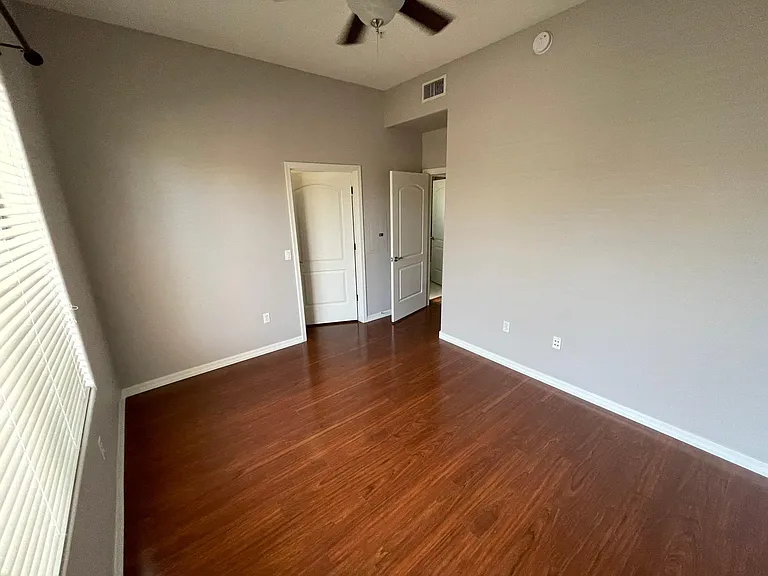 7027 Scottsdale Rd #105 — Photo 10
