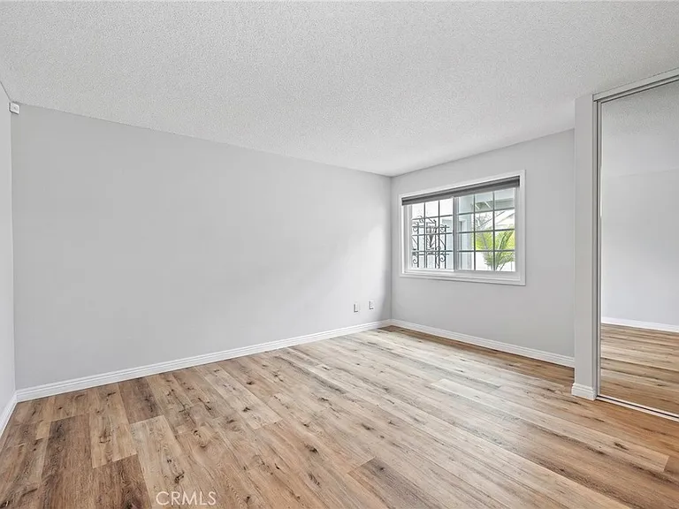 14 Aldergrove #29 — Photo 20