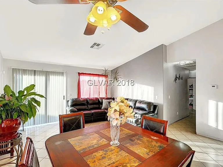 637 Turtleback Dr — Photo 8