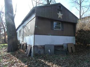 4 4th Ave, Ware, MA 01082