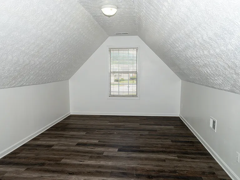 135 Charleston Pl — Photo 20