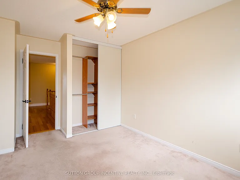 38 Harwood Dr #UPPER — Photo 20