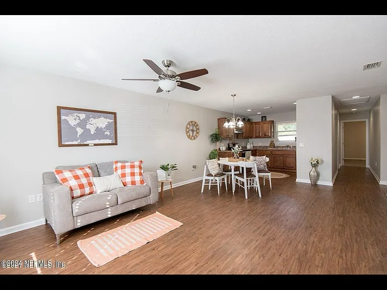 226 Bradford Dr #228 — Photo 7