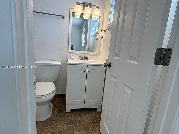 5th image of 101 NE 41st St APT G117