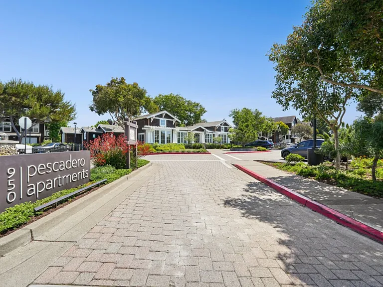 Pescadero Apartments — Photo 43