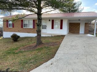76 Bruce St, Stearns, KY 42647