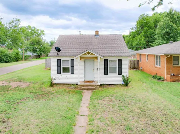 524 E Detroit Ave, Ponca City, OK 74601