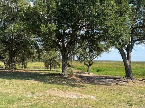 6737 Oak Lake Dr, Sulphur, LA 70665