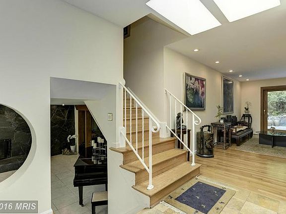 5th image of 3111 Cranleigh Ct