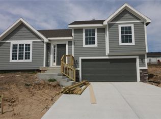 2204 Sterling St, Saint Joseph, MO 64503