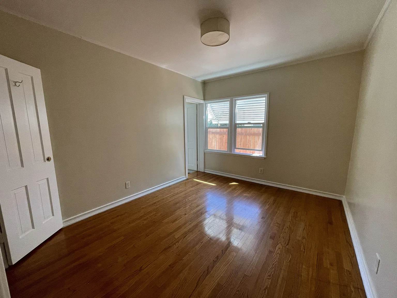 2 bed, 1655 sqft, $3,300 — Photo 3
