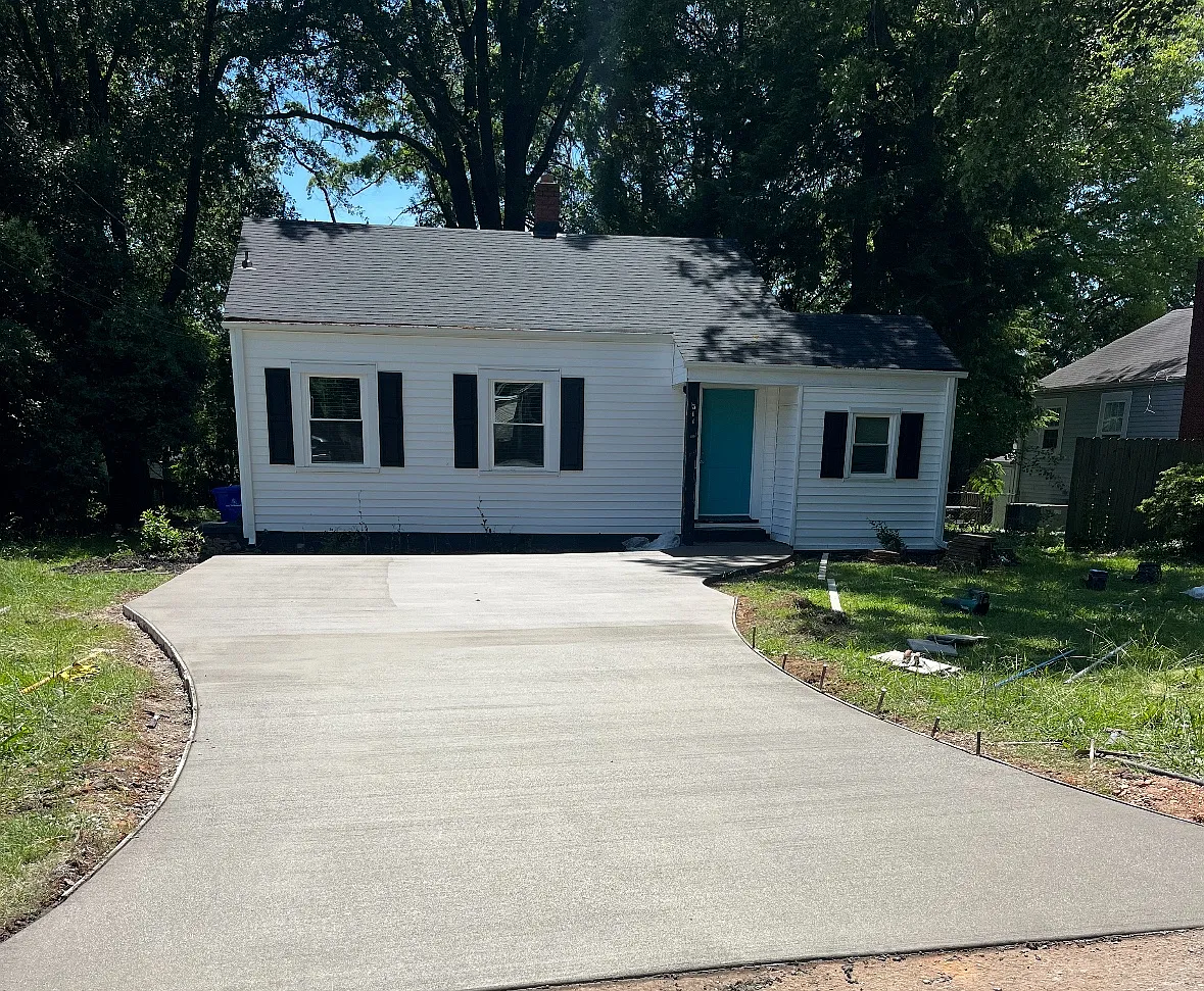 311 Willow Springs Dr — Photo 1