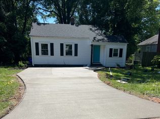 311 Willow Springs Dr, Greenville, SC 29607