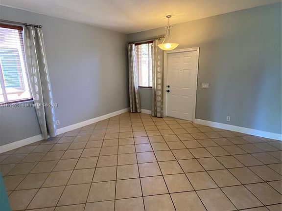 3rd image of 872 Golden Cane Dr
