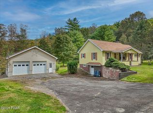 419 Mountain Spring Ave, Hawley, PA 18428