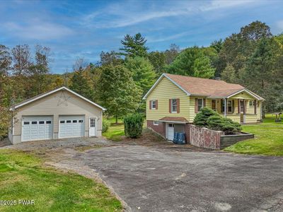 419 Mountain Spring Ave, Hawley, PA, 18428