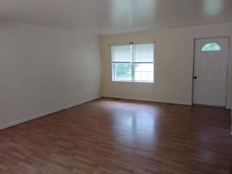 959 Swan Ln — Photo 23