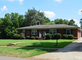 410 E 2nd St, Siler City, NC 27344