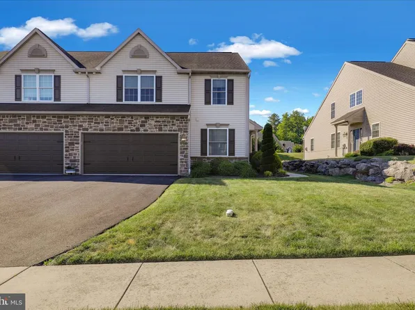 67 Regina Dr, Sinking Spring, PA 19608