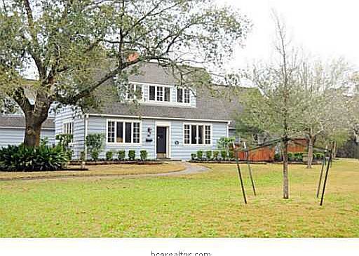 1st image of 304 W Dexter Dr