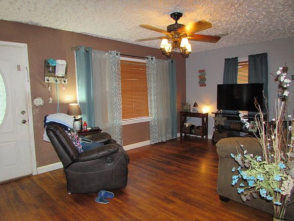 4th image of 509 Pine St