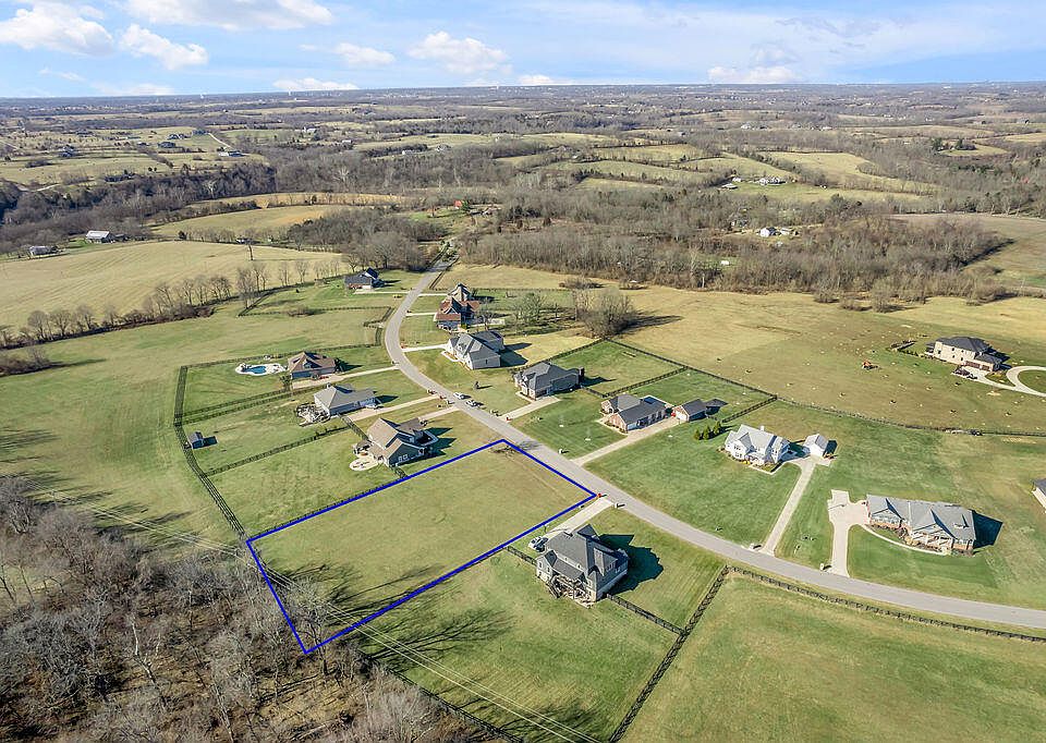 1st image of 150 Chrisman Oaks Trl