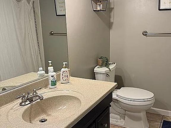 4th image of 401 Brookhill Ln