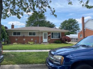 31731 Beechwood Dr, Warren, MI