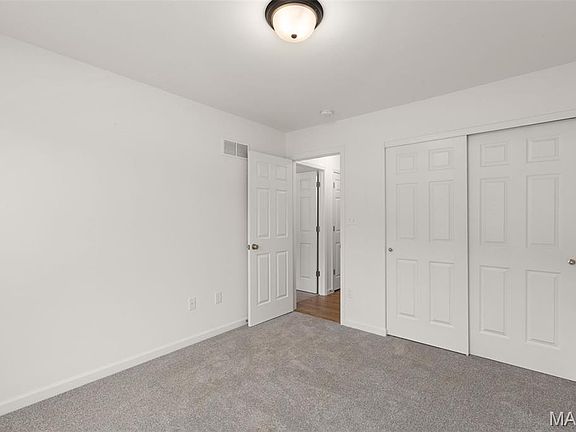 2nd image of 18430 Boone Ridge Manor Dr